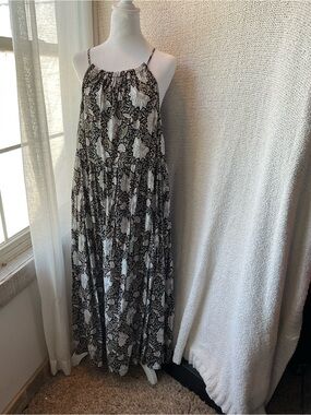 Old Navy Black and White Floral Maxi Dress with Spaghetti Straps
